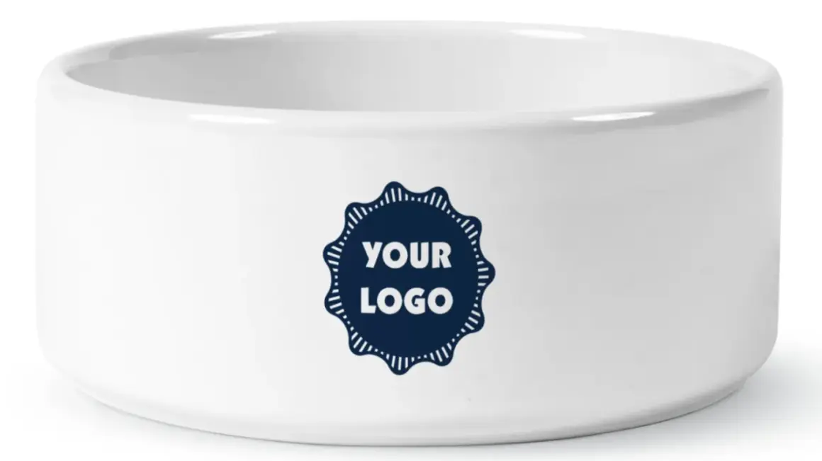 Gamelle en céramique blanche, sobre et élégante, prête à accueillir votre logo pour un style personnalisé.