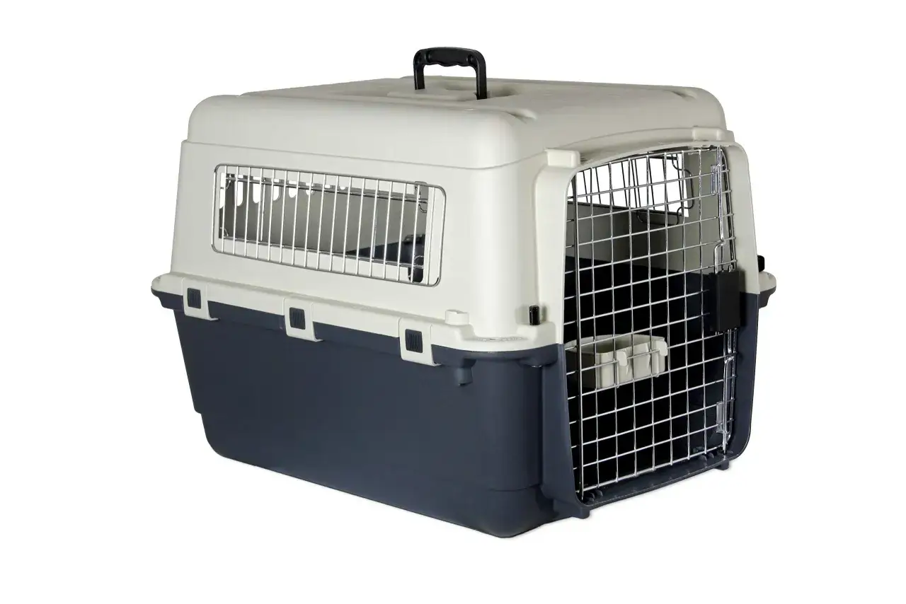 caisse de transport Karlie Pet Shuttle et panier Salus pour chien chat