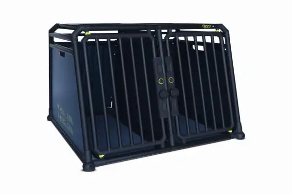 Caisse chien quad, robuste et sécurisée, idéale pour le transport de votre compagnon.